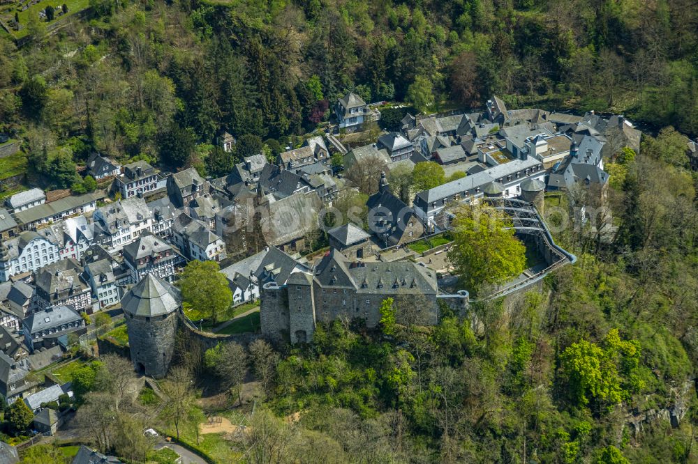 Aerial photograph Monschau - Town View of the streets and houses of the residential areas in Monschau in the state North Rhine-Westphalia, Germany