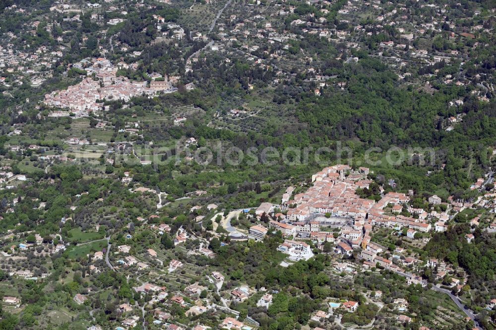 Aerial photograph Montauroux - Town View of the streets and houses of the residential areas in Montauroux in Provence-Alpes-Cote d'Azur, France