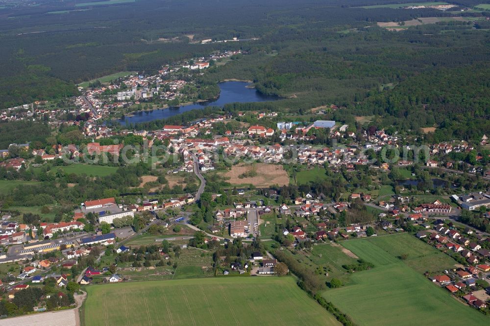 Aerial image Netzen - Town View of the streets and houses of the residential areas in Netzen in the state Brandenburg, Germany