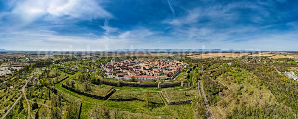 Aerial photograph Neuf-Brisach - Town View of the streets and houses of the residential areas in Neuf-Brisach in Grand Est, France