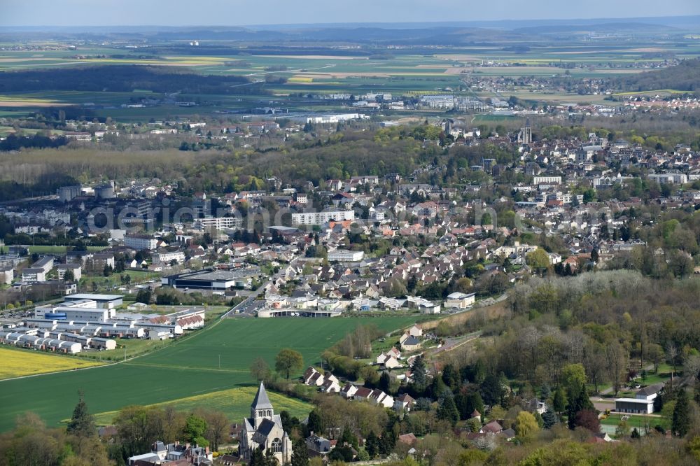 La Neuville-en-Hez from the bird's eye view: Town View of the streets and houses of the residential areas in La Neuville-en-Hez in Nord-Pas-de-Calais Picardy, France