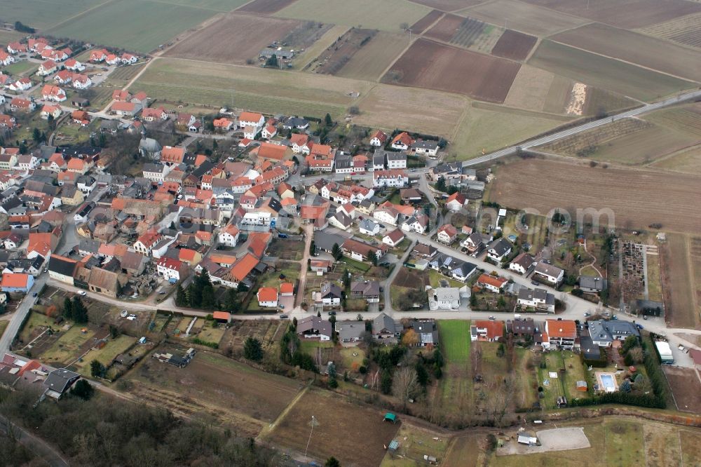 Nieder-Hilbersheim from the bird's eye view: Local view of Nieder-Hilbersheim in the state of Rhineland-Palatinate