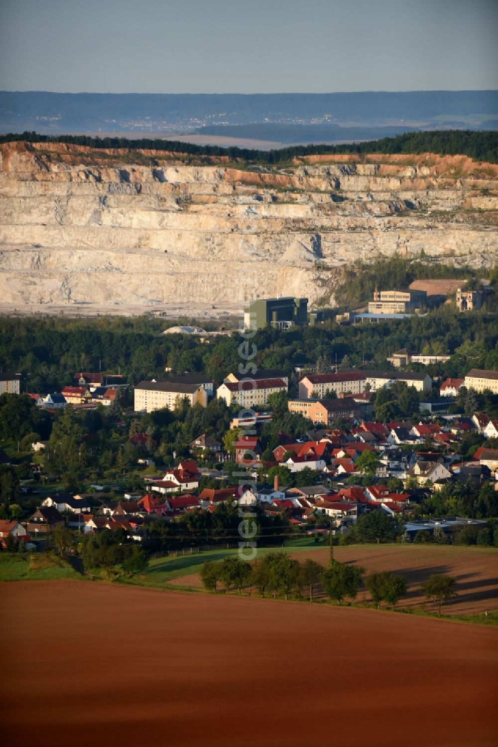 Aerial photograph Niedersachswerfen - Town View of the streets and houses of the residential areas in Niedersachswerfen in the state Thuringia, Germany