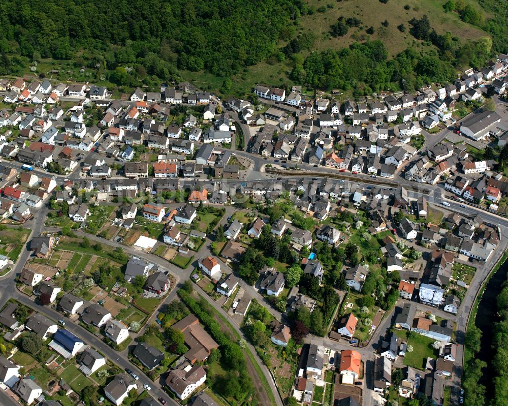 Aerial image Niederscheld - Town View of the streets and houses of the residential areas in Niederscheld in the state Hesse, Germany