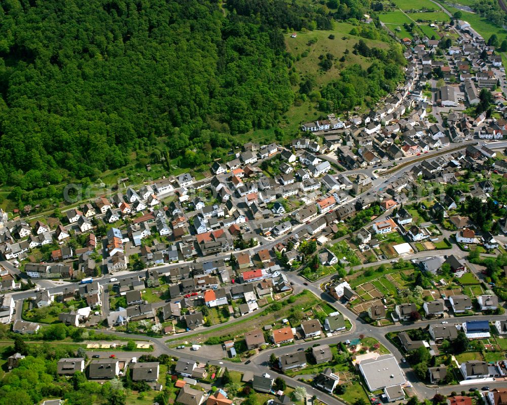 Aerial photograph Niederscheld - Town View of the streets and houses of the residential areas in Niederscheld in the state Hesse, Germany