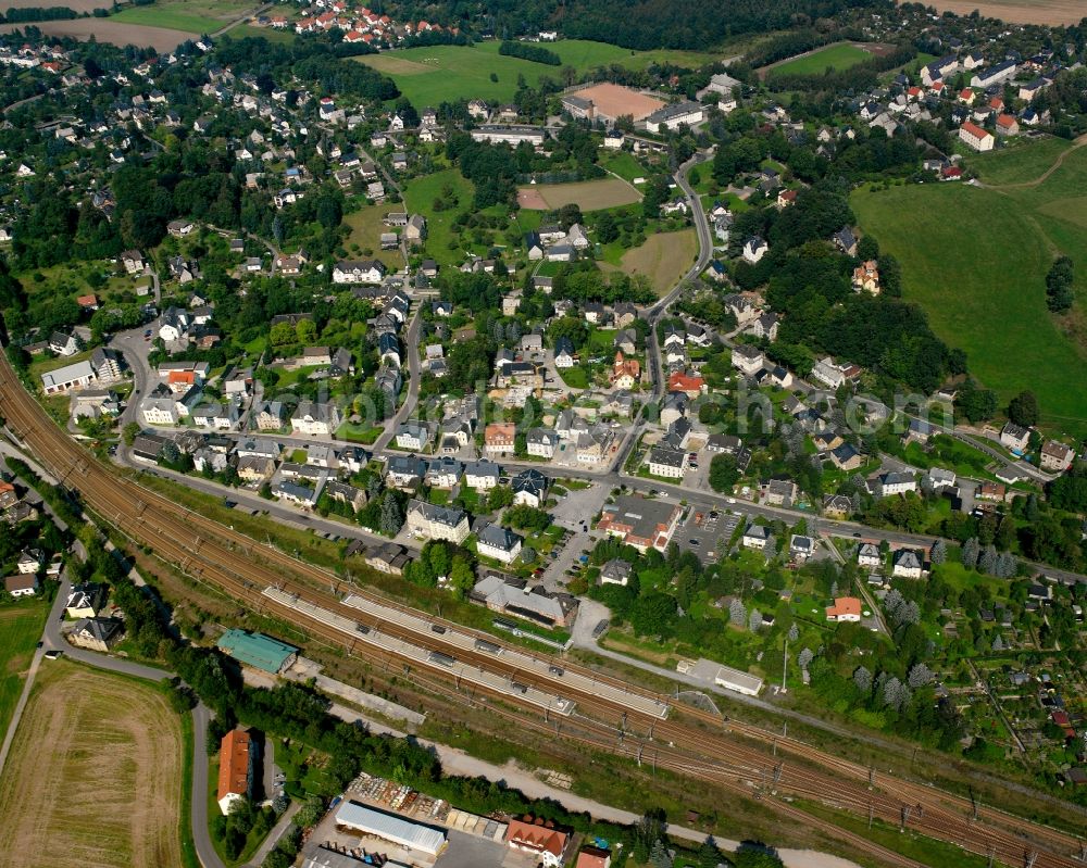 Aerial photograph Niederwiesa - Town View of the streets and houses of the residential areas in Niederwiesa in the state Saxony, Germany