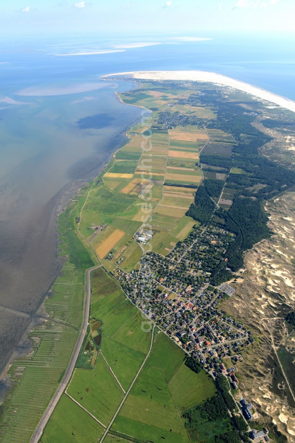 Norddorf from above - Town View of the streets and houses of the residential areas in Norddorf on the North Sea Island Amrum in the state Schleswig-Holstein