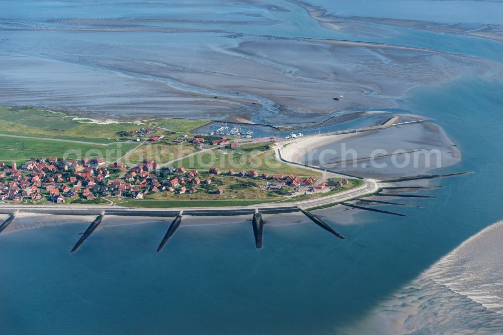 Aerial photograph Baltrum - Town View of the streets and houses of the residential areas in Ostdorf and Westdorf on the North Sea island Baltrum in the state Lower Saxony