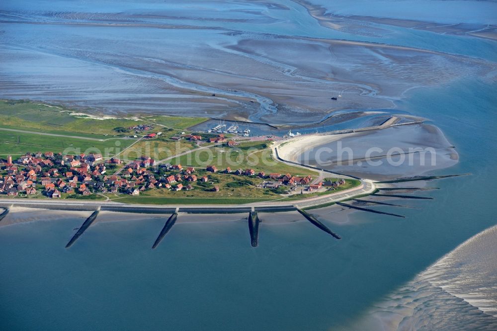 Aerial photograph Baltrum - Town View of the streets and houses of the residential areas in Ostdorf and Westdorf on the North Sea island Baltrum in the state Lower Saxony