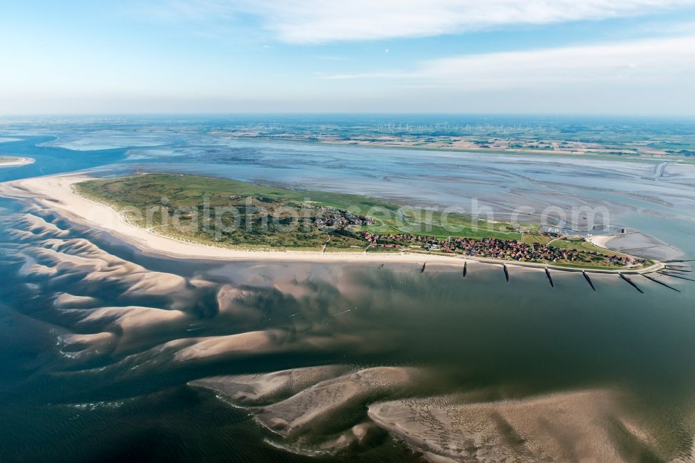 Baltrum from the bird's eye view: Town View of the streets and houses of the residential areas in Ostdorf and Westdorf on the North Sea island Baltrum in the state Lower Saxony