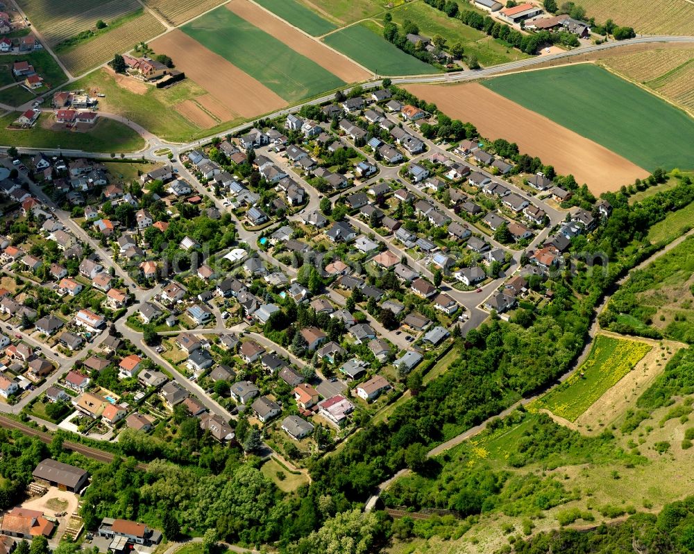 Norheim from the bird's eye view: View of the borough of Norheim in the state of Rhineland-Palatinate. The municipiality is located in the Nahe Valley on the riverbank of the river Nahe, near the Rotenfels region. Norheim is an official tourist resort