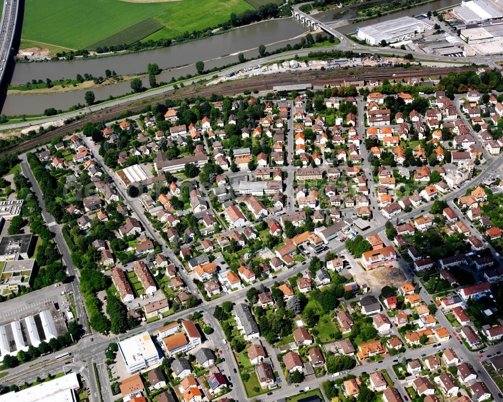 Obereisesheim from the bird's eye view: Town View of the streets and houses of the residential areas in Obereisesheim in the state Baden-Wuerttemberg, Germany