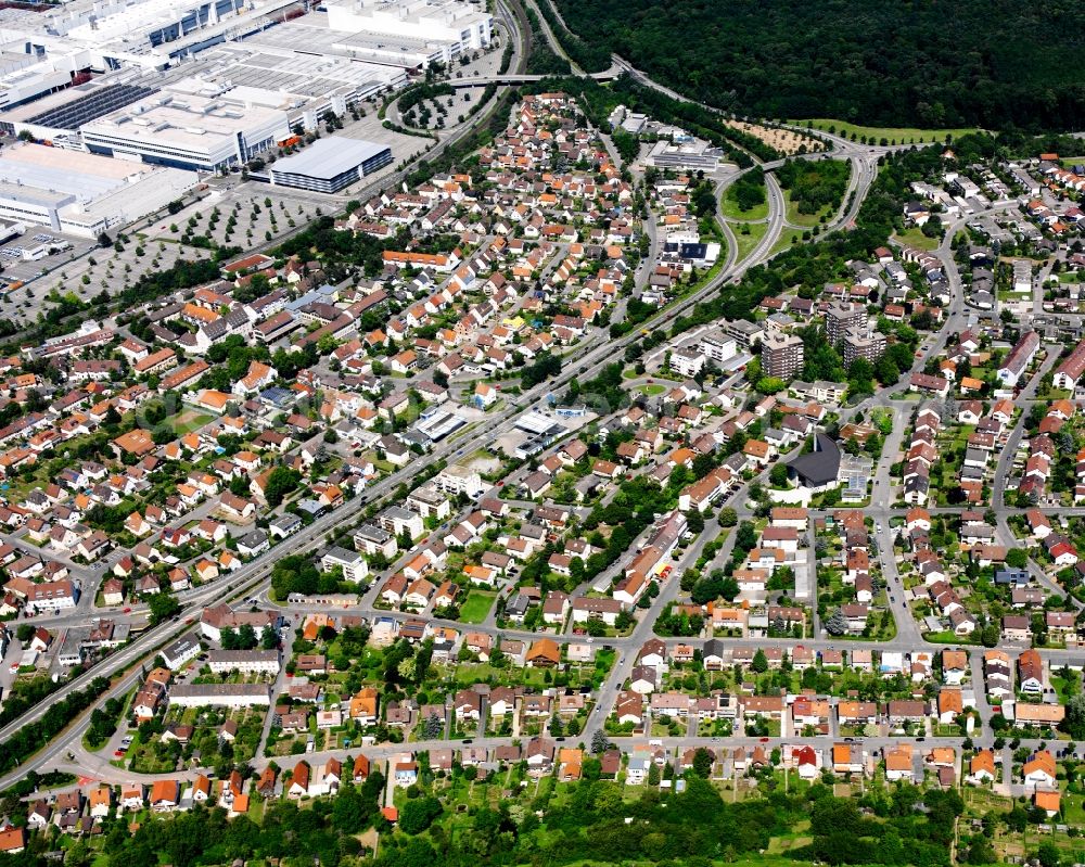 Obereisesheim from the bird's eye view: Town View of the streets and houses of the residential areas in Obereisesheim in the state Baden-Wuerttemberg, Germany