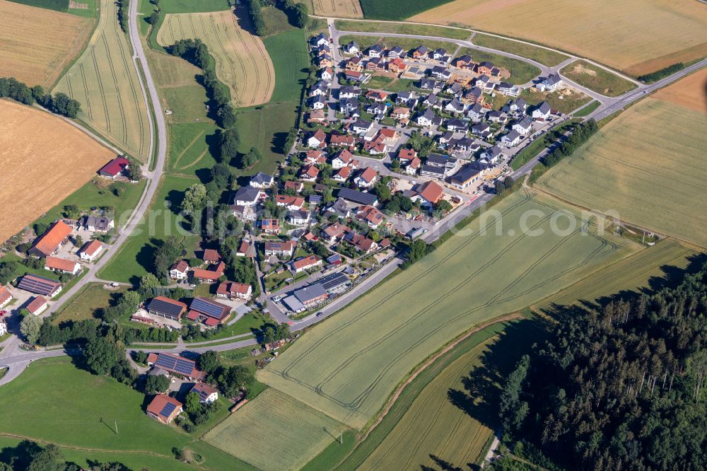 Aerial photograph Oberglaim - Town View of the streets and houses of the residential areas in Oberglaim in the state Bavaria, Germany