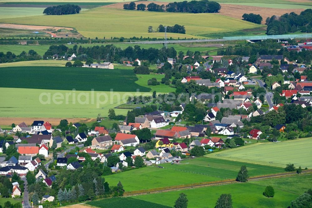 Aerial photograph Obergräfenhain - Town View of the streets and houses of the residential areas in Obergraefenhain in the state Saxony, Germany