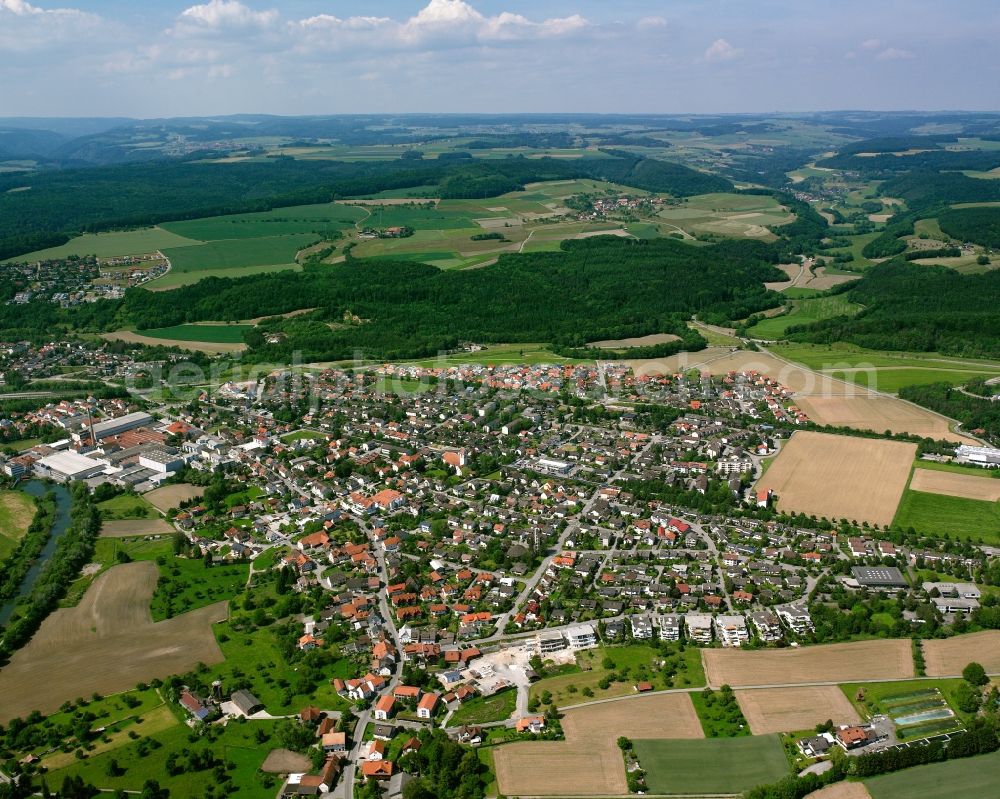 Oberlauchringen from the bird's eye view: Town View of the streets and houses of the residential areas in Oberlauchringen in the state Baden-Wuerttemberg, Germany