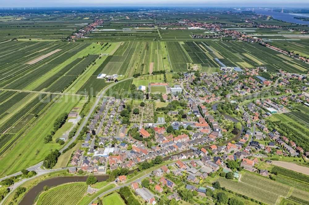 Aerial photograph Jork - Town view in the fruit-growing region Altes Land Jork-Estebrugge in the state Lower Saxony, Germany