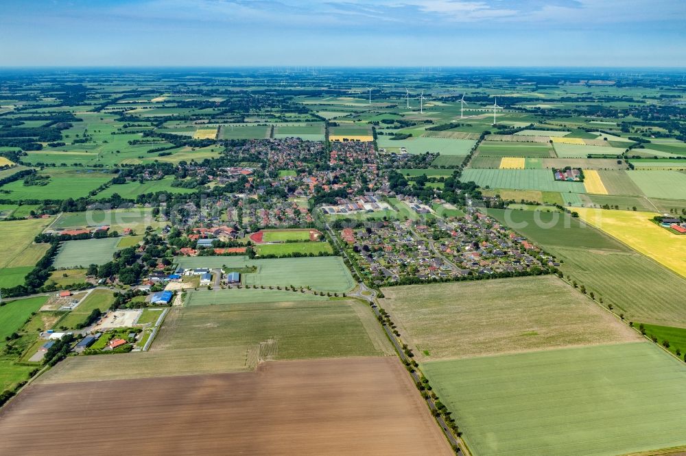 Oldendorf from the bird's eye view: Town View of the streets and houses of the residential areas in Oldendorf in the state Lower Saxony, Germany