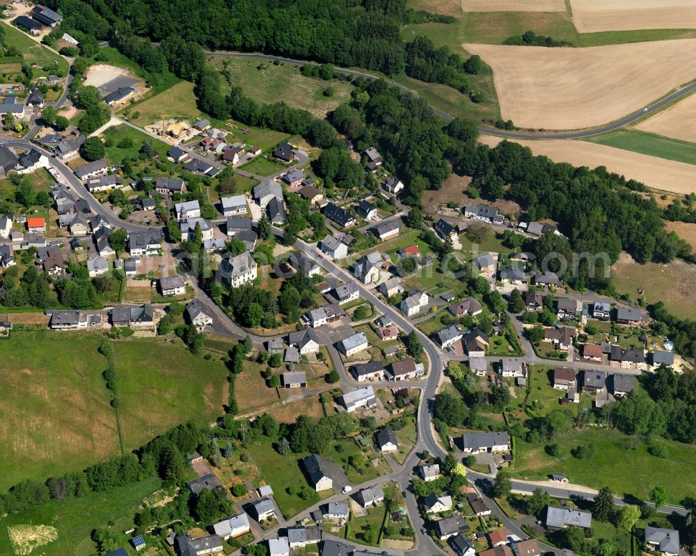 Aerial image Allenbach - View of Allenbach in the state of Rhineland-Palatinate. The borough and municipiality is an official tourist resort and located in the county district of Birkenfeld, in the Nature Park Saar-Hunsrueck. It is surrounded by agricultural land, meadows and forest and includes the Huettgeswasen hamlet