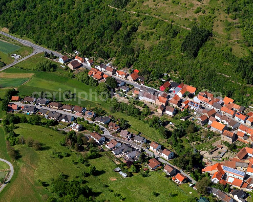 Aerial image Callbach - View of the borough and municipiality of Callbach in the state of Rhineland-Palatinate. The agricultural borough is located in the county district of Bad Kreuznach. Surrounded by fields, hills and forest, the village is located in the mountain range of Northern Palatinate - in the valley of the Eschenbach creek