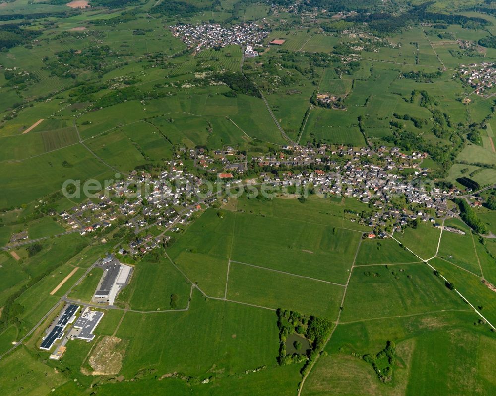 Aerial photograph Elsoff - View of the borough of Elsoff in the state of Rhineland-Palatinate. The borough and municipiality is located in the county district and region of Westerwald. The agricultural village consists of residential buildings and areas and is surrounded by meadows and fields