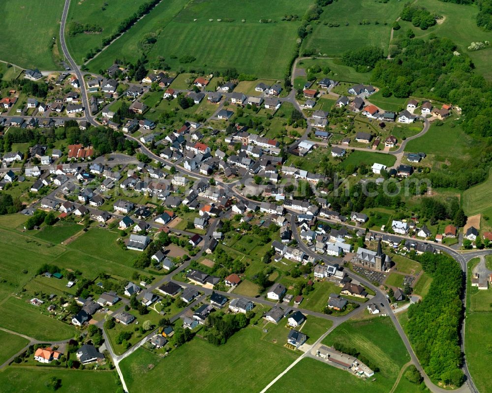 Aerial photograph Elsoff - View of the borough of Elsoff in the state of Rhineland-Palatinate. The borough is located in the county district and region of Westerwald. The residential village is surrounded by fields and meadows