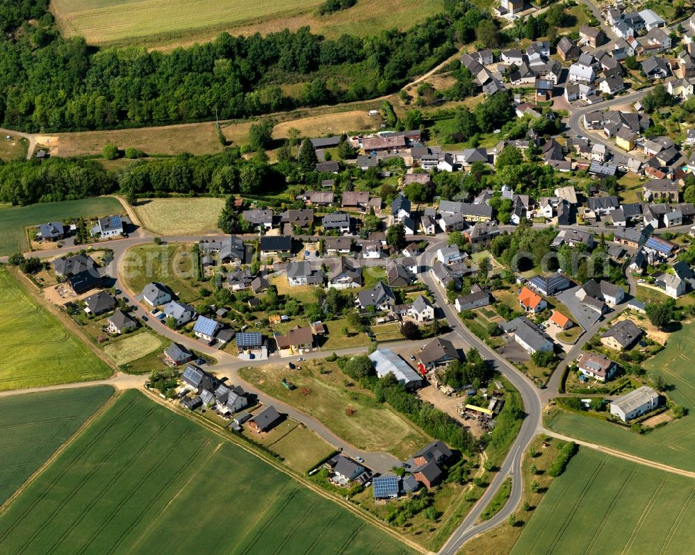 Gamlen from the bird's eye view: View of Gamlen in the state of Rhineland-Palatinate. The borough and municipiality is located in the county district of Cochem-Zell on the edge of the Eifel Region. Gamlen is surrounded by agricultural land, meadows and forest and is located on both sides of the Brohlbach creek