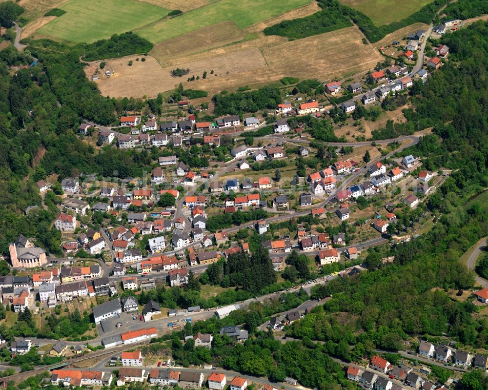 Aerial photograph Heimbach - View of Heimbach in the state of Rhineland-Palatinate. Heimbach is a borough and municipiality in the county district of Birkenfeld. The village is surrounded by hills, fields and vineyards and consists of several hamlets and residential areas. It sits in the valley of the river Nahe, on the creek of the same name