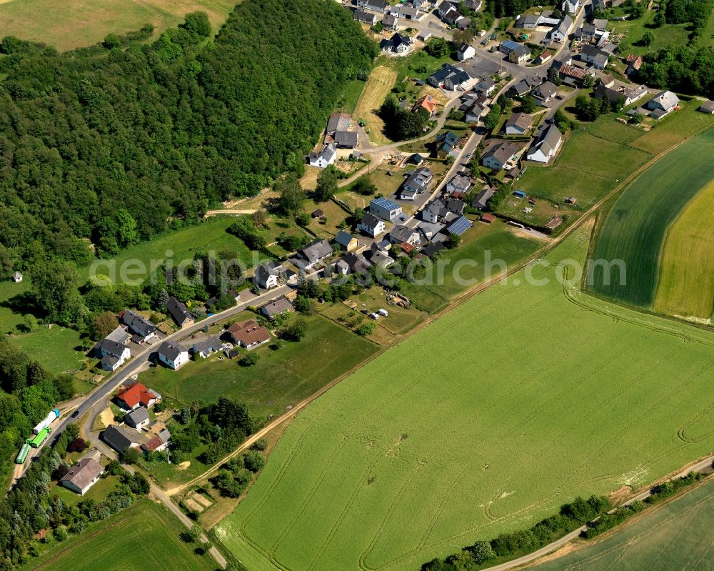 Aerial image Kalenborn - View of Kalenborn in the state of Rhineland-Palatinate. The borough and municipiality is located in the county district of Cochem-Zell. It is surrounded by agricultural land, meadows and forest