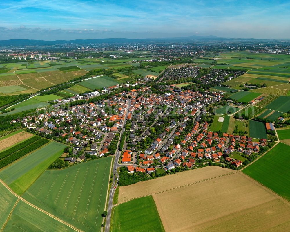 Aerial photograph Klein-Winternheim - View of the borough of Klein-Winternheim in the state of Rhineland-Palatinate. The wine-growing borough is located in the county district of Mainz-Bingen, on federal motorway A63. The residential village is surrounded by fields, vineyards and meadows