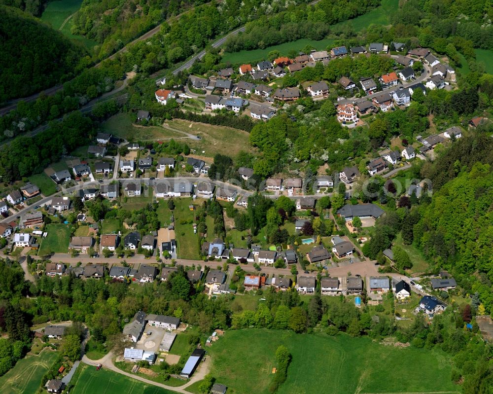 Monreal from the bird's eye view: View of Monreal in the state of Rhineland-Palatinate. The borough and municipiality is an official tourist resort and located in the county district of Mayen-Koblenz in the valley of the river Elz. The remains of the castles Loewenburg and Philippsburg are located on a hill above the town centre