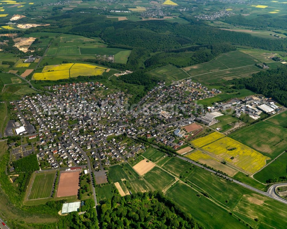 Aerial photograph Nentershausen - View of the borough of Nentershausen in the state of Rhineland-Palatinate. The borough and municipiality is located in the county district and region of Westerwald. The agricultural village consists of residential buildings and areas and is surrounded by meadows and fields