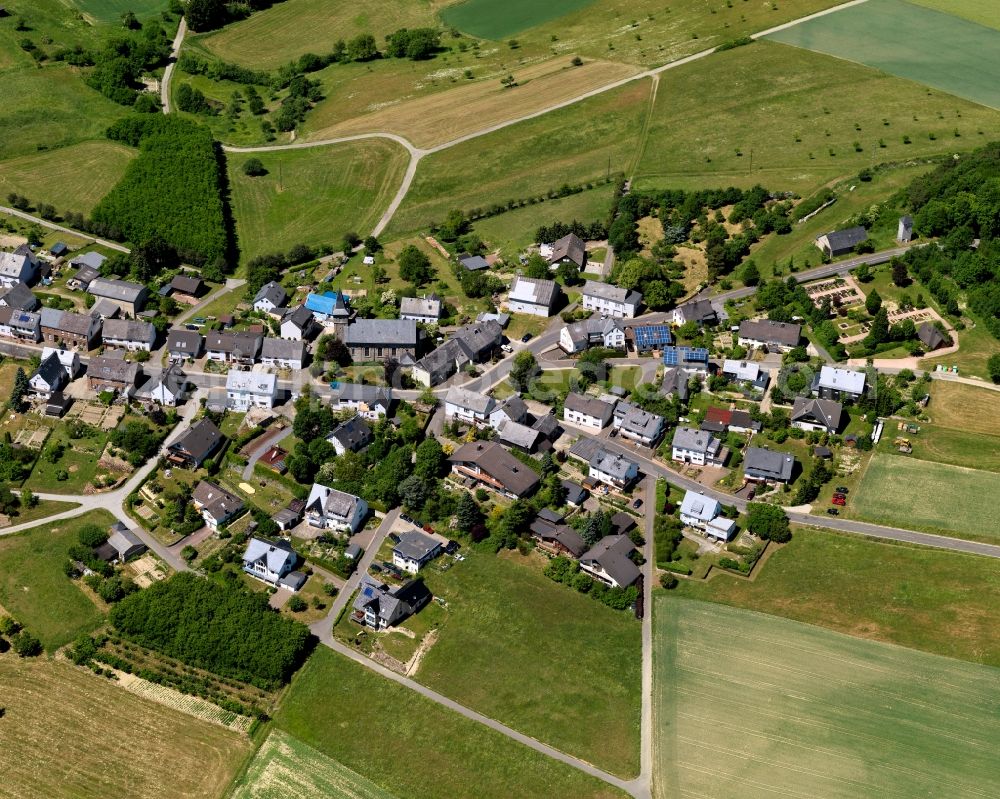 Aerial photograph Perscheid - View of the borough of Perscheid in the state Rhineland-Palatinate. Perscheid is a village in the county district of Rhine-Hunsrueck. It is located on a crest in the East of the Hunsrueck mountain range, surrounded by fields and forest