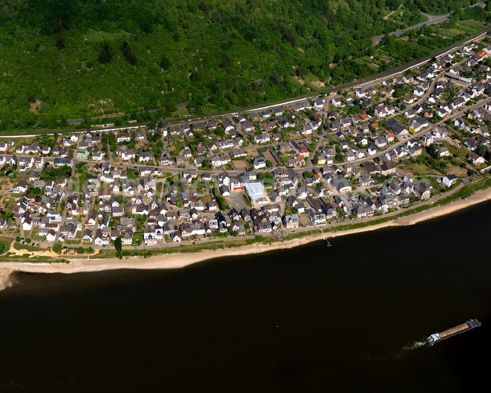 Aerial image Spay - View of Spay in the state of Rhineland-Palatinate. The borough and municipiality is an official tourist resort and is located in the county district of Mayen-Koblenz on the left riverbank of the river Rhine, surrounded by hills, forest and fields