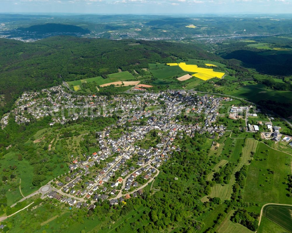 Waldesch from the bird's eye view: View of Waldesch in the state of Rhineland-Palatinate. The borough and municipiality is an official tourist resort and located in the county district of Mayen-Koblenz on the edge of the Koblenz town forest, surrounded by hills, forest and fields