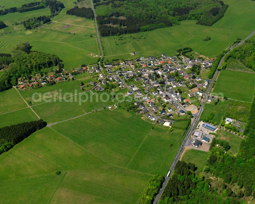 Aerial photograph Zehnhausen bei Rennerod - View of the borough of Zehnhausen bei Rennerod in the state of Rhineland-Palatinate. The borough is located in the county district and region of Westerwald on federal highway B54. The residential village is surrounded by fields and meadows