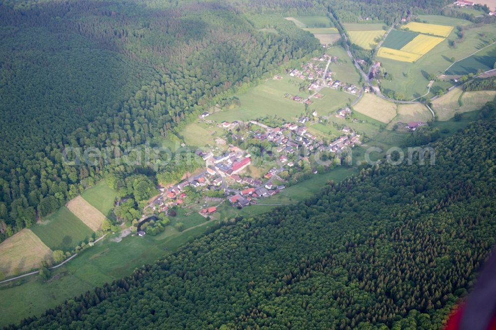 Bodenfelde from the bird's eye view: Town View of the streets and houses of the residential areas in the district Amelith in Bodenfelde in the state Lower Saxony