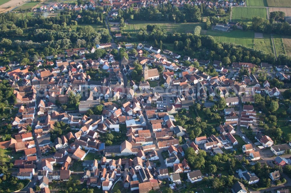 Aerial image Billigheim-Ingenheim - Town View of the streets and houses of the residential areas in the district Billigheim in Billigheim-Ingenheim in the state Rhineland-Palatinate