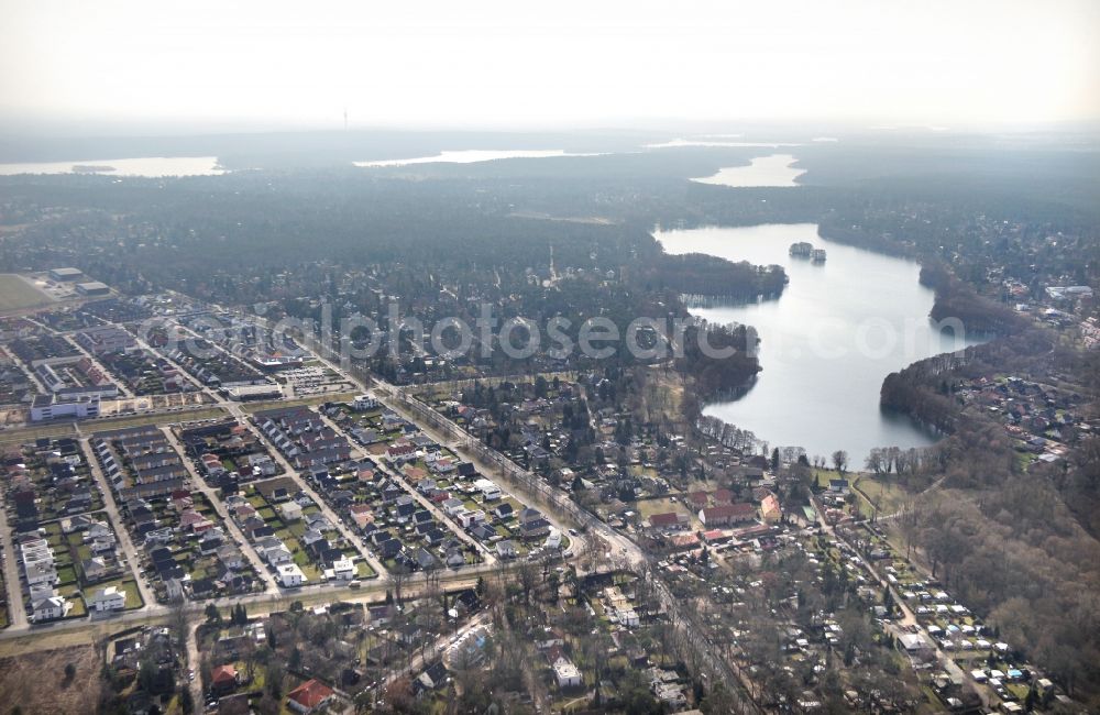 Potsdam from above - Town View of the streets and houses of the residential areas in the district Gross Glienicke in Potsdam in the state Brandenburg