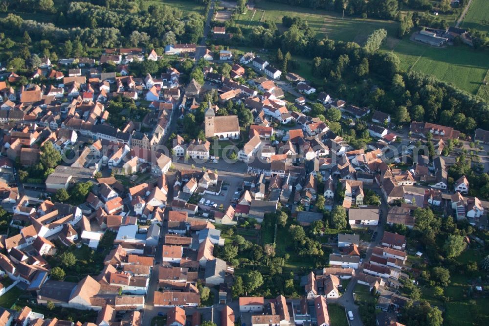 Billigheim-Ingenheim from the bird's eye view: Town View of the streets and houses of the residential areas in the district Ingenheim in Billigheim-Ingenheim in the state Rhineland-Palatinate