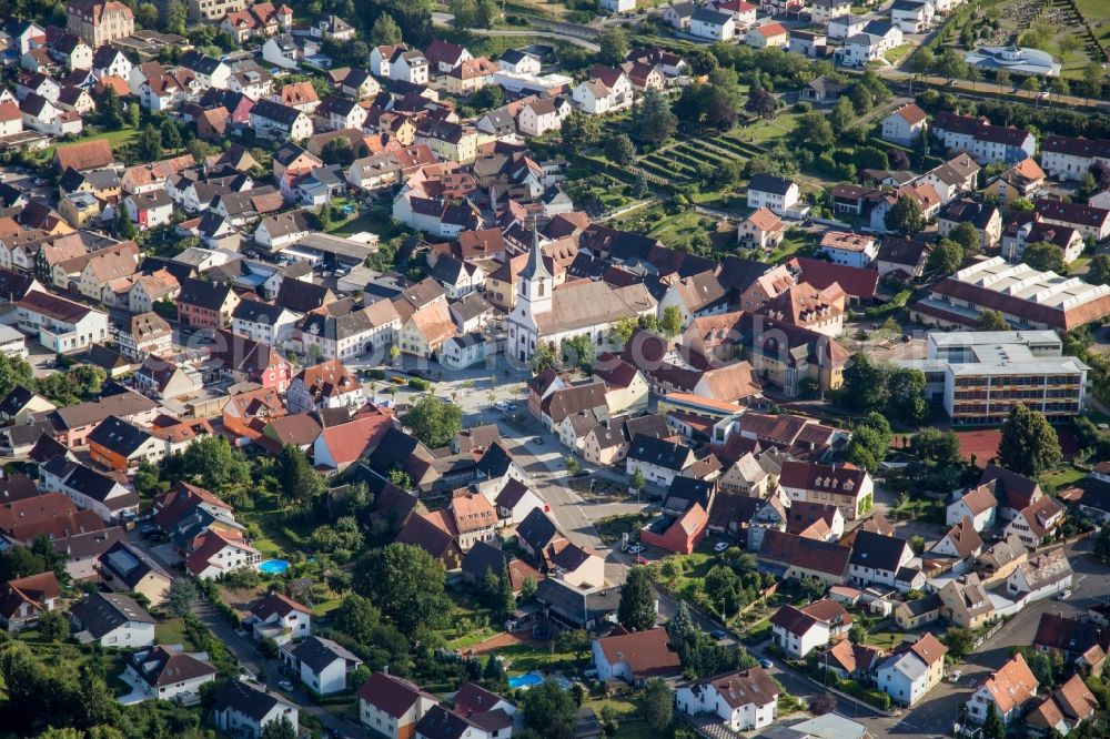 Aerial photograph Walzbachtal - Town View of the streets and houses of the residential areas in the district Joehlingen in Walzbachtal in the state Baden-Wuerttemberg, Germany