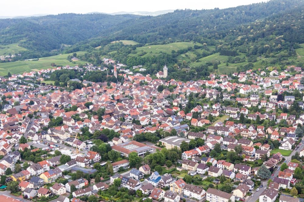 Hirschberg an der Bergstraße from above - Town View of the streets and houses of the residential areas in the district Leutershausen in Hirschberg an der Bergstrasse in the state Baden-Wuerttemberg, Germany