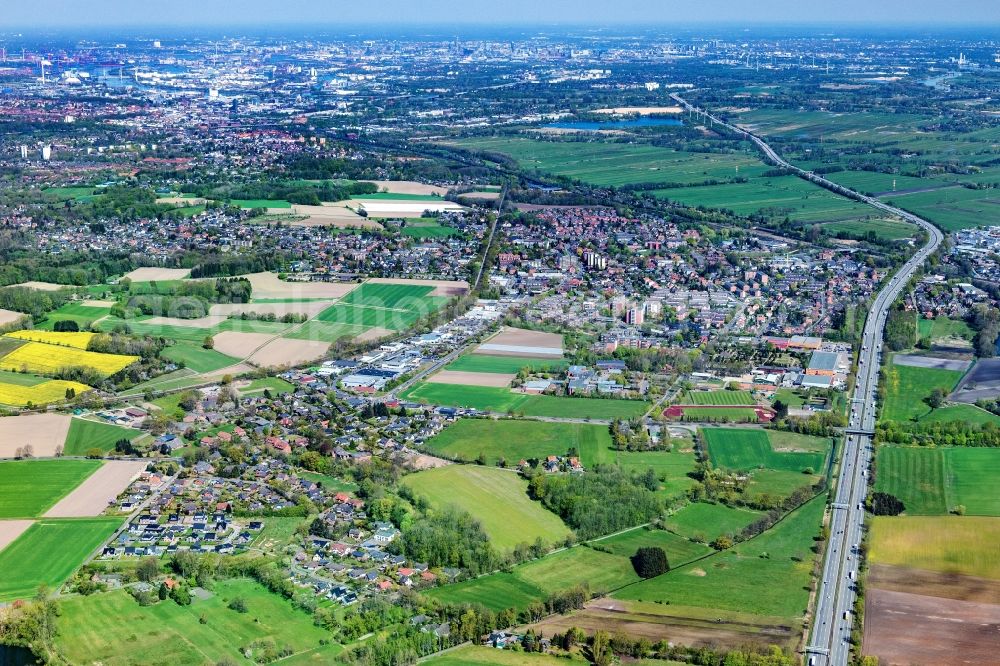 Seevetal from above - Town View of the streets and houses of the residential areas in the district Meckelfeld in Seevetal in the state Lower Saxony, Germany