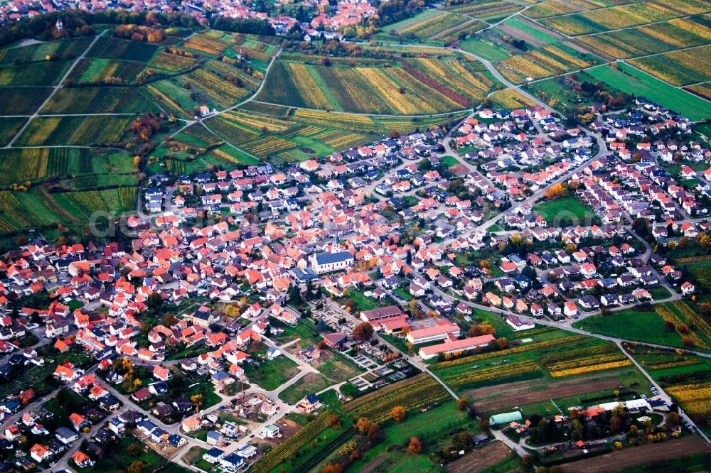 Bad Schönborn from above - Town View of the streets and houses of the residential areas in the district Mingolsheim in Bad Schoenborn in the state Baden-Wuerttemberg