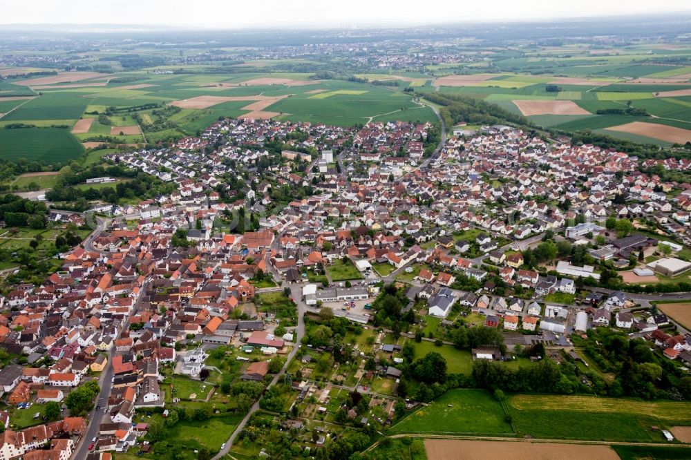 Aerial photograph Nidderau - Town View of the streets and houses of the residential areas in the district Ostheim in Nidderau in the state Hesse, Germany