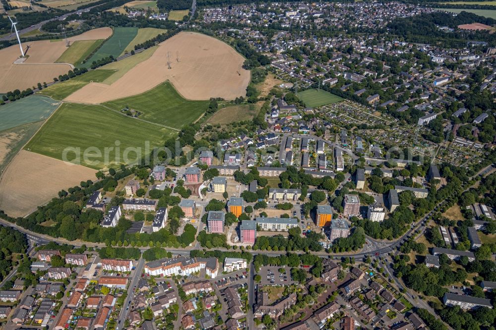 Moers from above - Town View of the streets and houses of the residential areas in the district Repelen in Moers in the state North Rhine-Westphalia, Germany