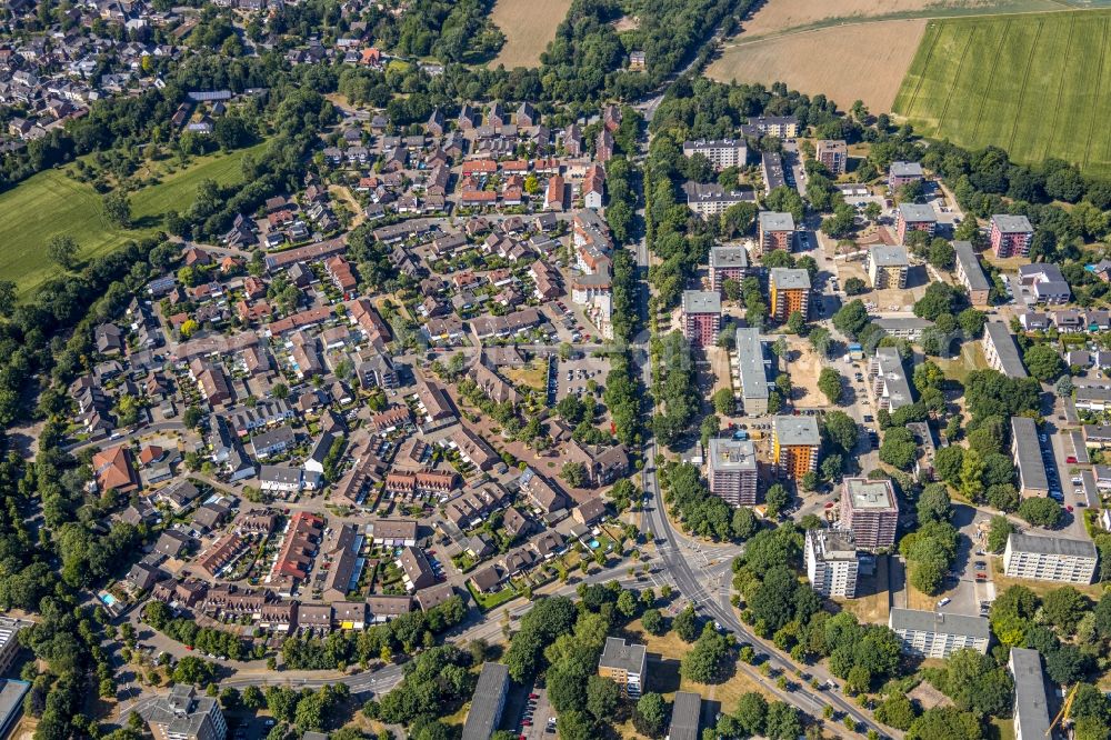 Aerial image Rheinkamp - Town View of the streets and houses of the residential areas on Willy Brandt Allee in the district Repelen in Rheinkamp in the state North Rhine-Westphalia, Germany