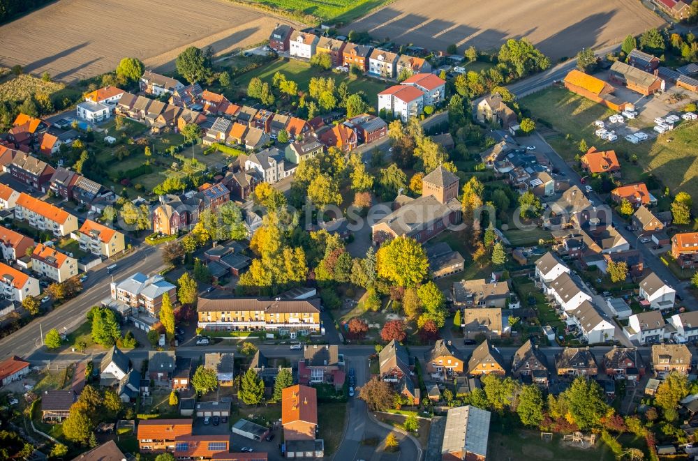 Werne from the bird's eye view: Town View of the streets and houses of the residential areas in the district Ruhr Metropolitan Area in Werne in the state North Rhine-Westphalia