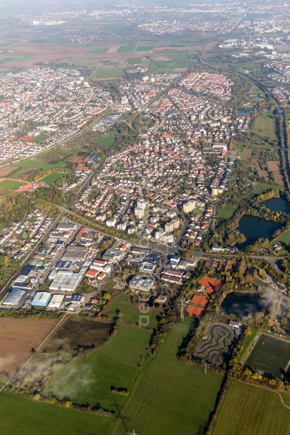 Aerial image Leimen - Town View of the streets and houses of the residential areas in the district Sankt Ilgen in Leimen in the state Baden-Wuerttemberg, Germany