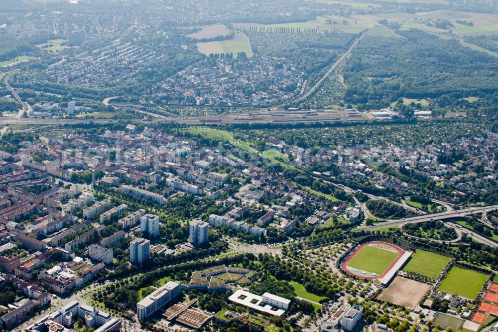 Karlsruhe from the bird's eye view: Town View of the streets and houses of the residential areas in the district Suedweststadt in Karlsruhe in the state Baden-Wuerttemberg